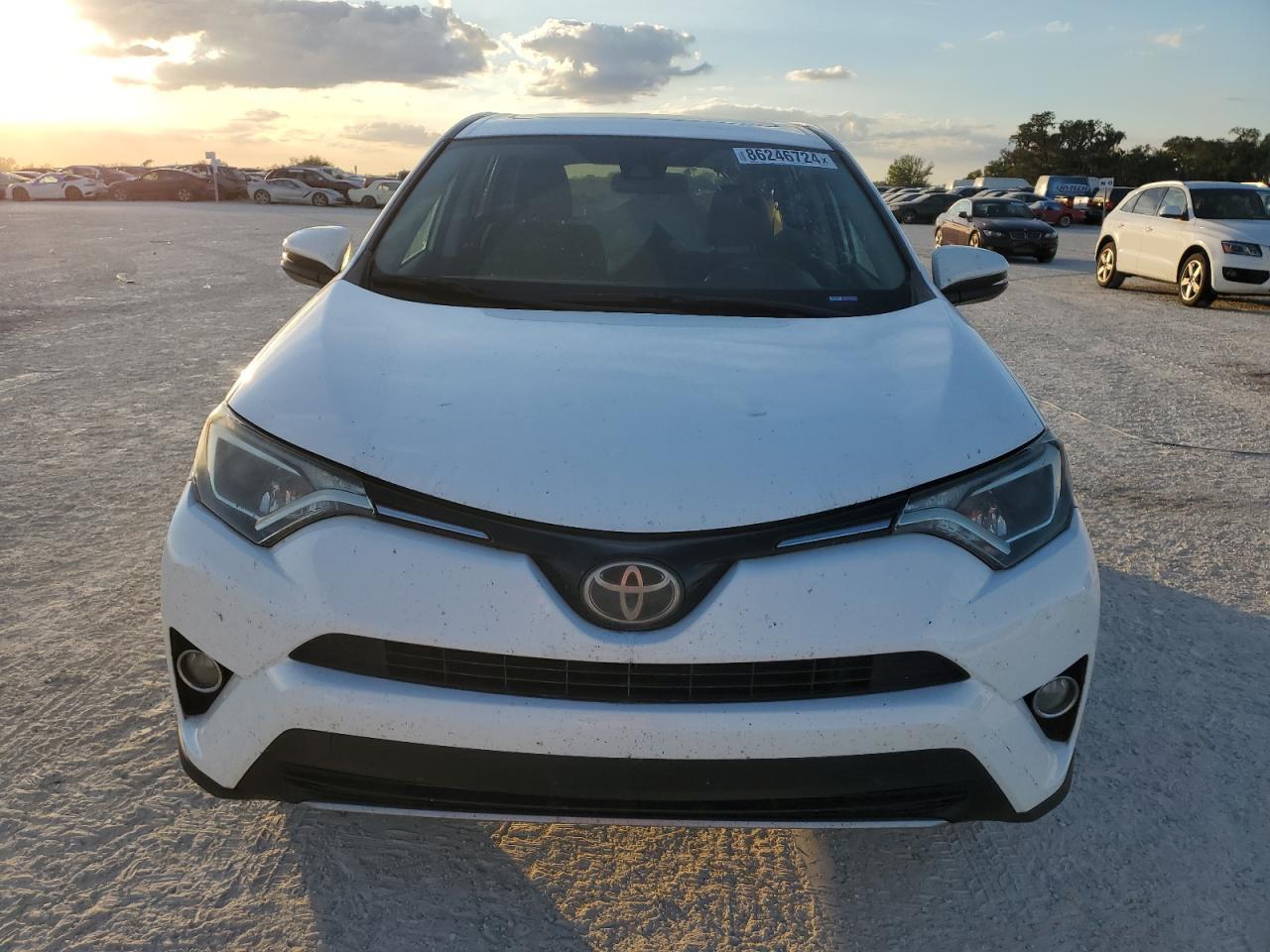 2017 TOYOTA RAV4 XLE - Image 5