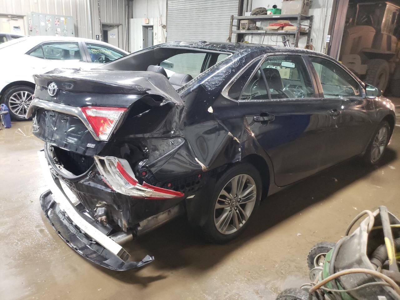 2016 TOYOTA CAMRY LE - Фото 3