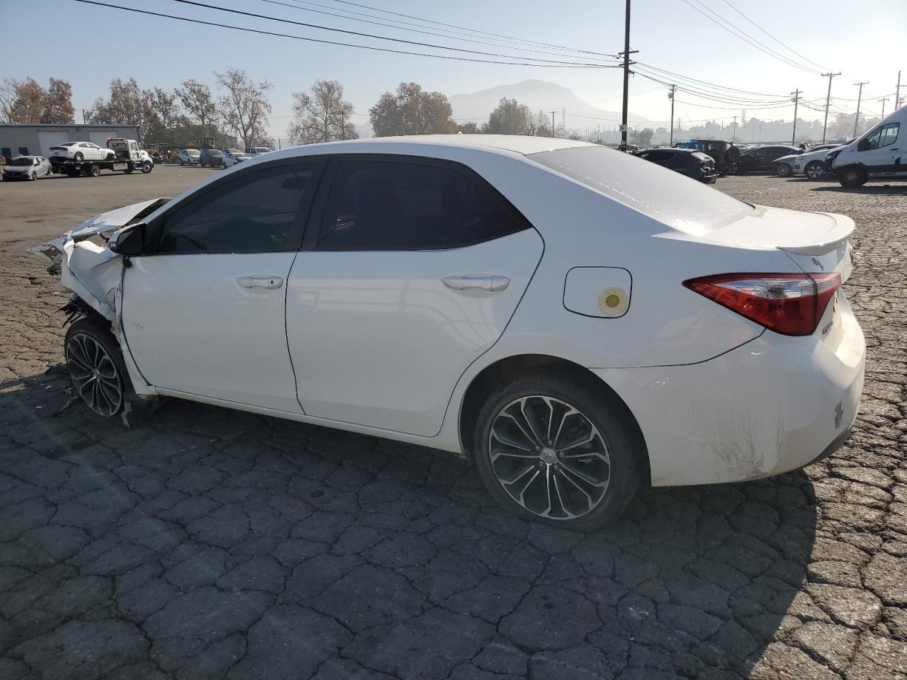 2015 TOYOTA COROLLA L - Image 2