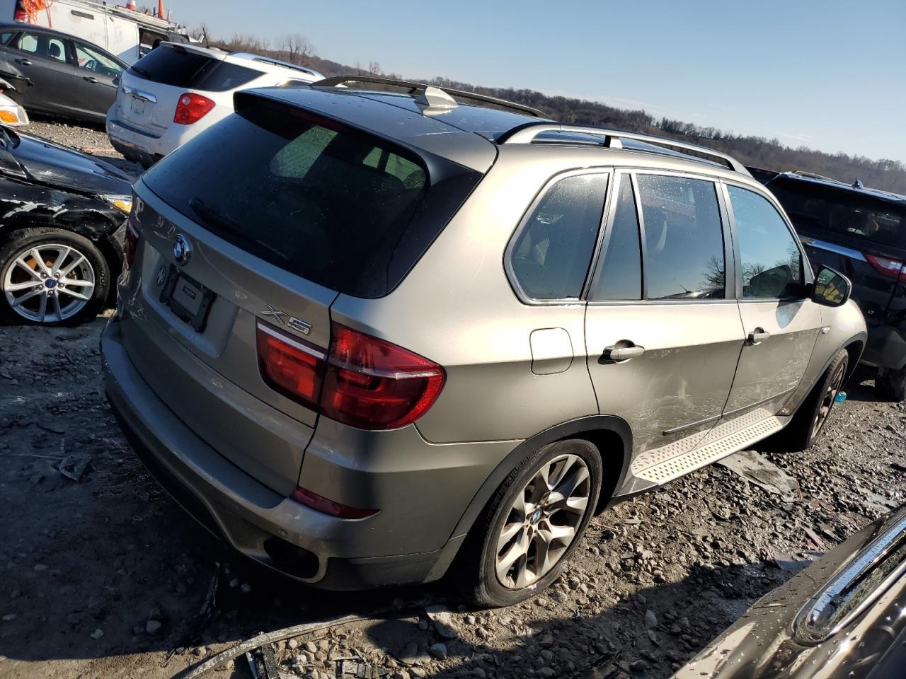 2012 BMW X5 XDRIVE3 - Фото 3