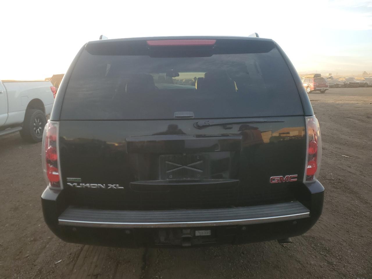 2012 GMC YUKON XL D - Фото 6