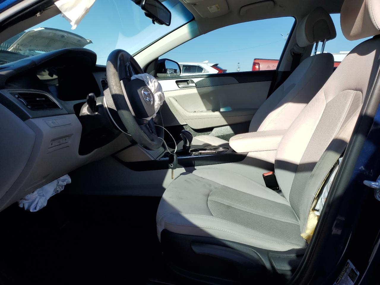 2017 HYUNDAI SONATA SE - Фото 7