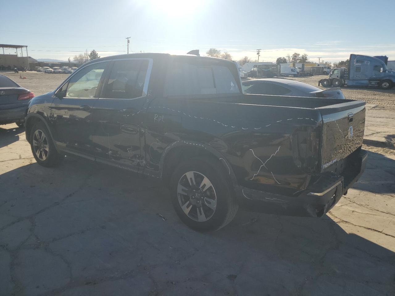 2019 HONDA RIDGELINE - Image 2