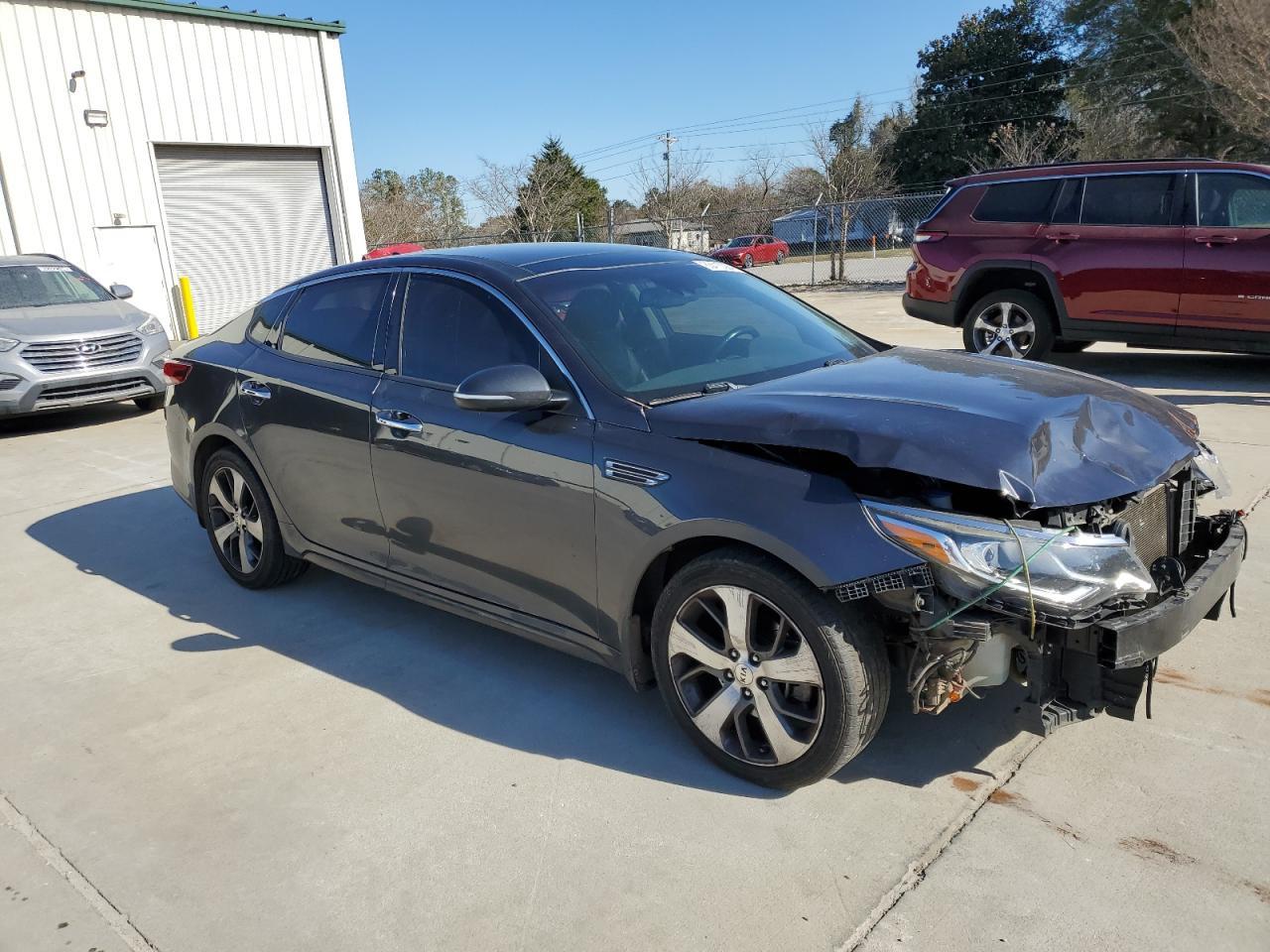 2019 KIA OPTIMA LX - Фото 4
