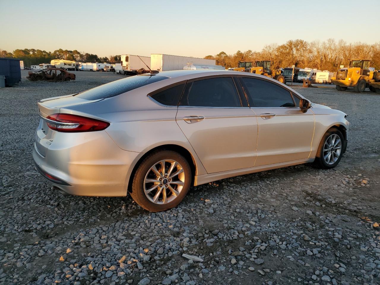 2017 FORD FUSION SE - Фото 3