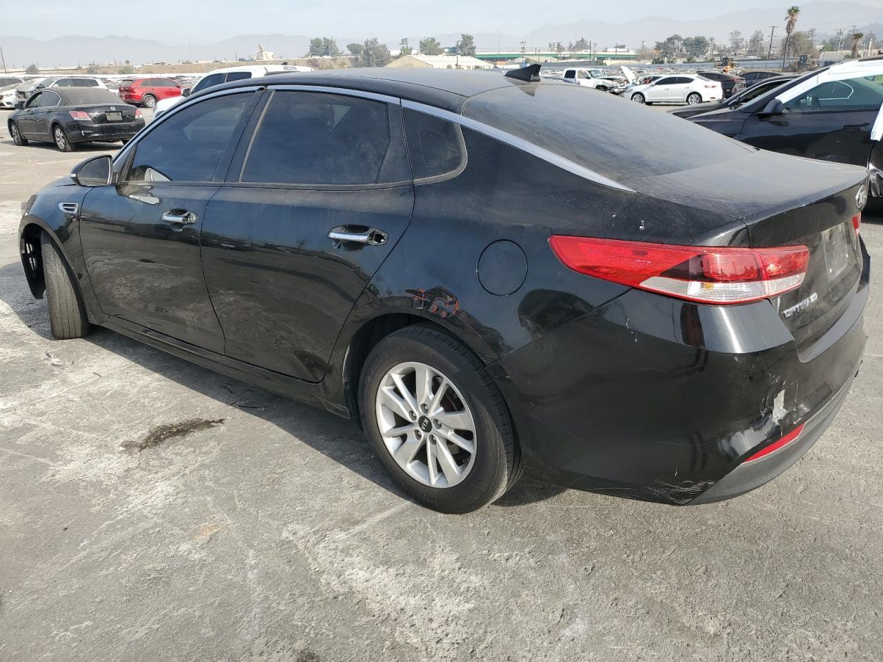 2016 KIA OPTIMA LX - Фото 2