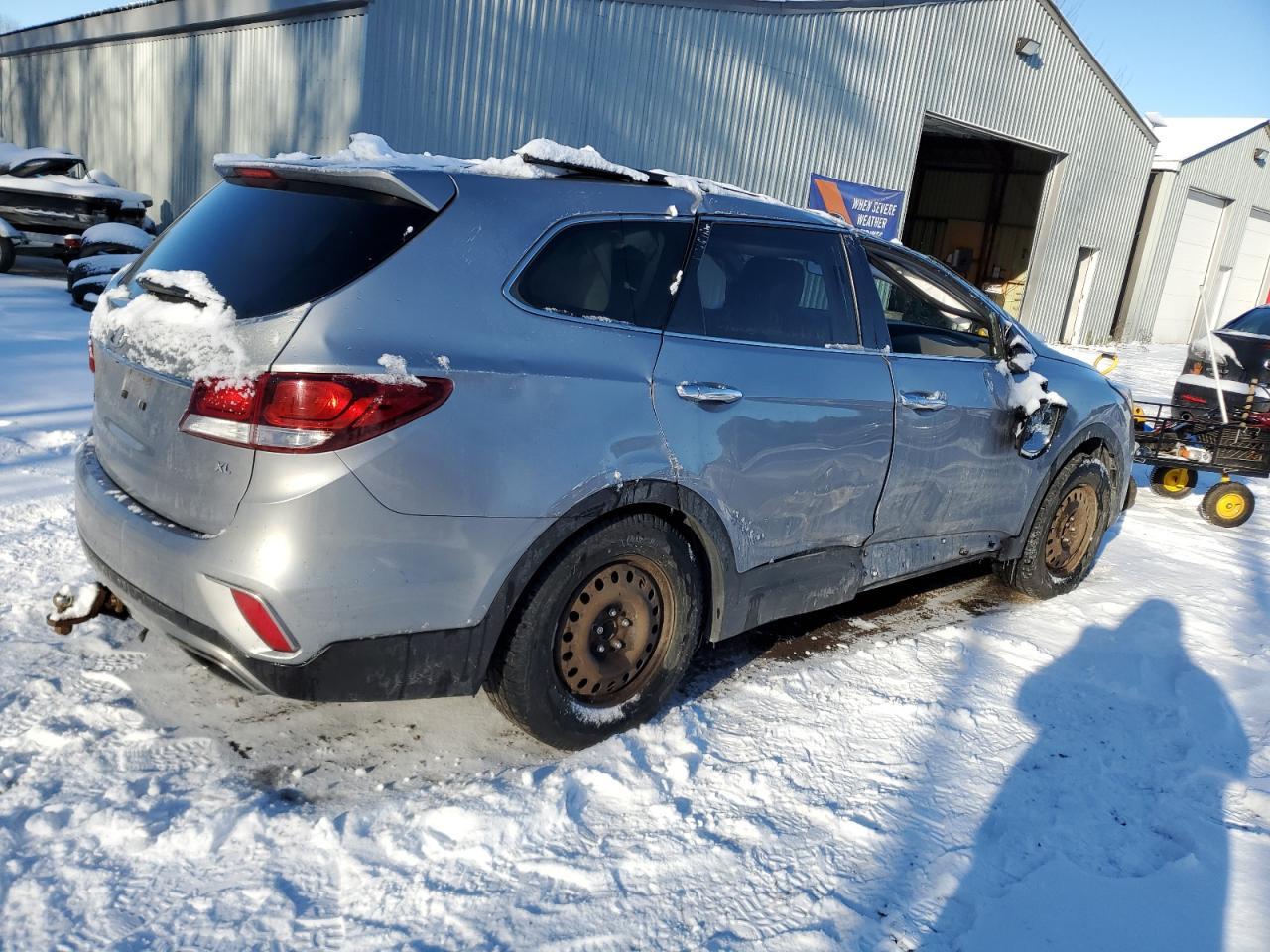 2017 HYUNDAI SANTA FE S - Image 3