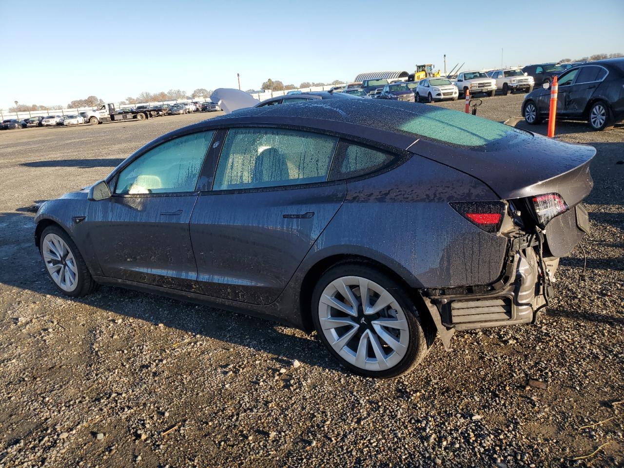 2022 TESLA MODEL 3 - Image 2