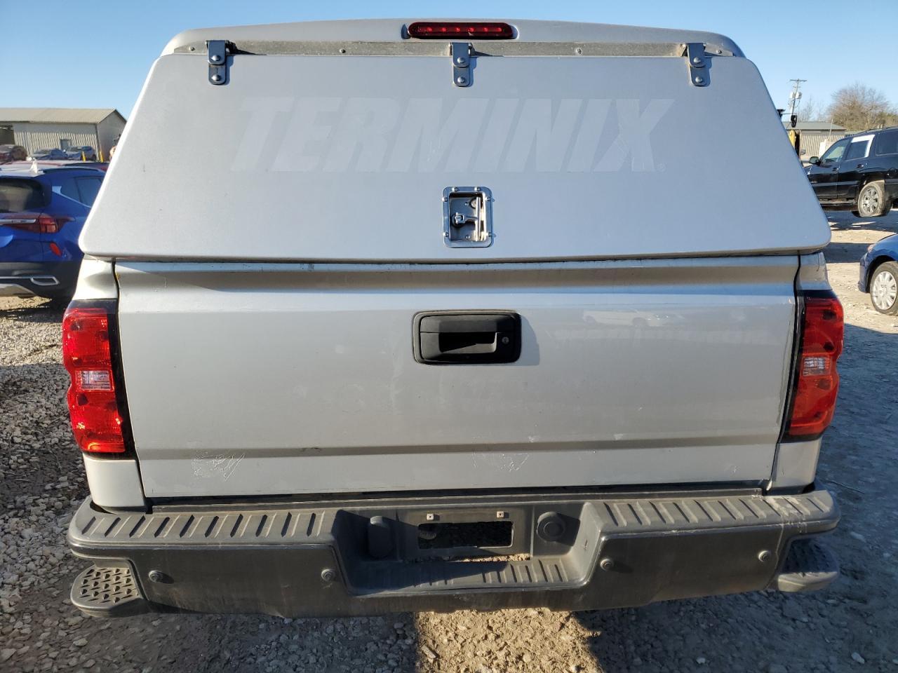 2017 CHEVROLET SILVERADO - Image 6