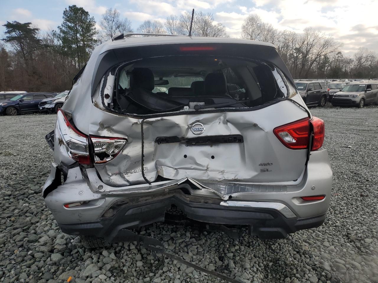 2017 NISSAN PATHFINDER - Фото 6
