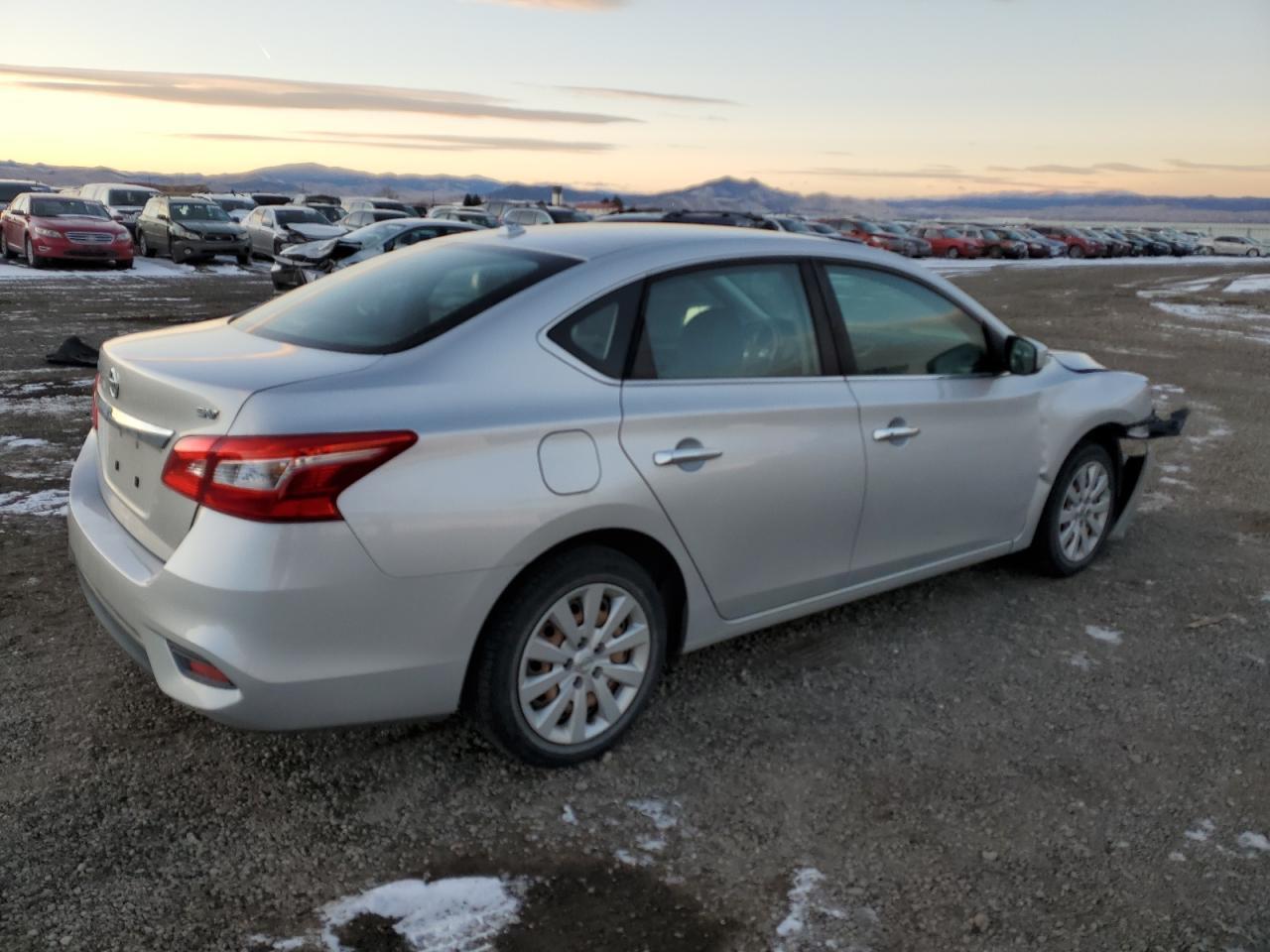 2017 NISSAN SENTRA S - Фото 3