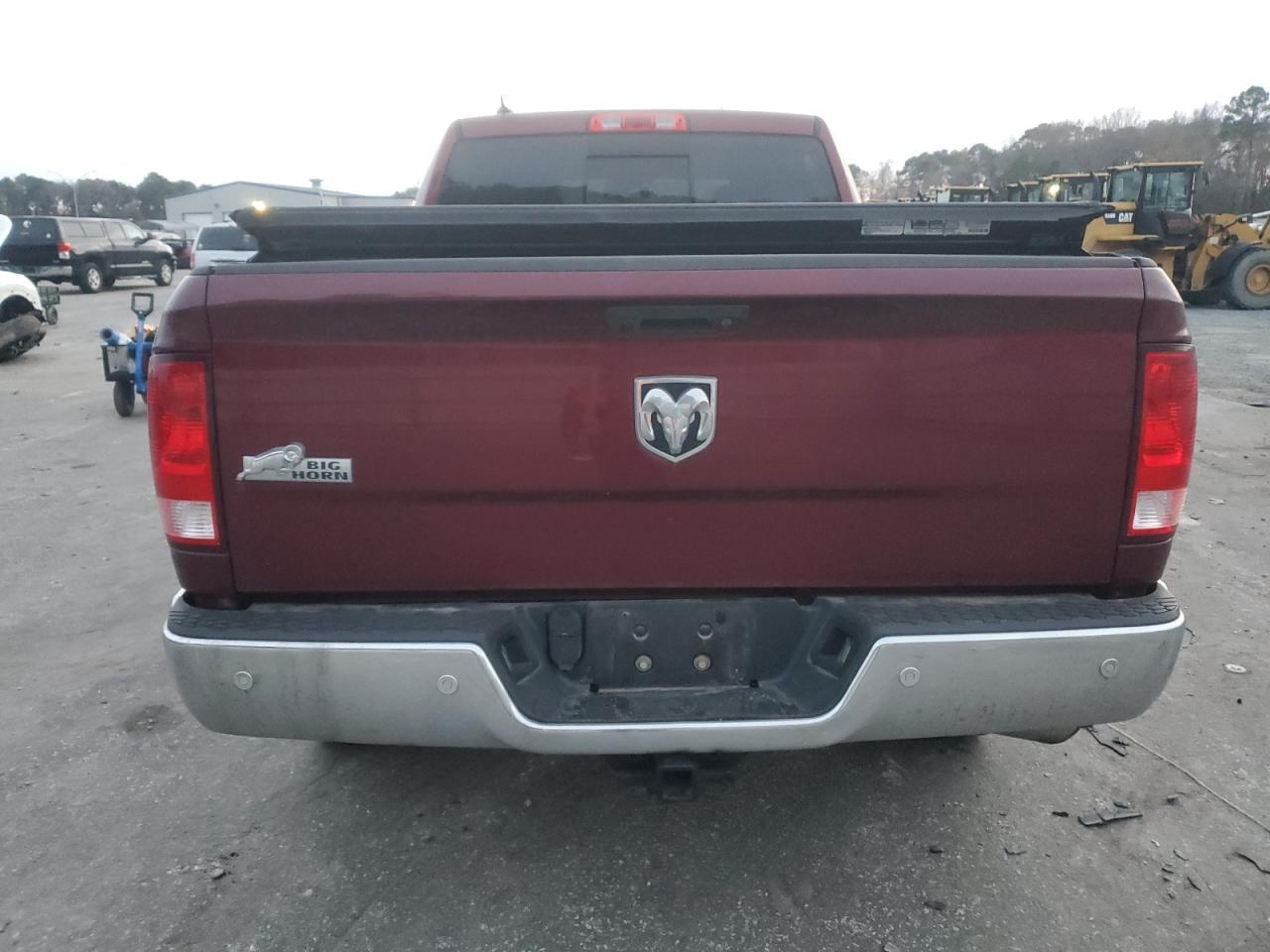 2017 RAM 1500 SLT - Image 6