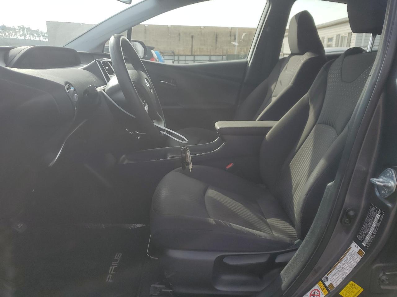2016 TOYOTA PRIUS - Image 7