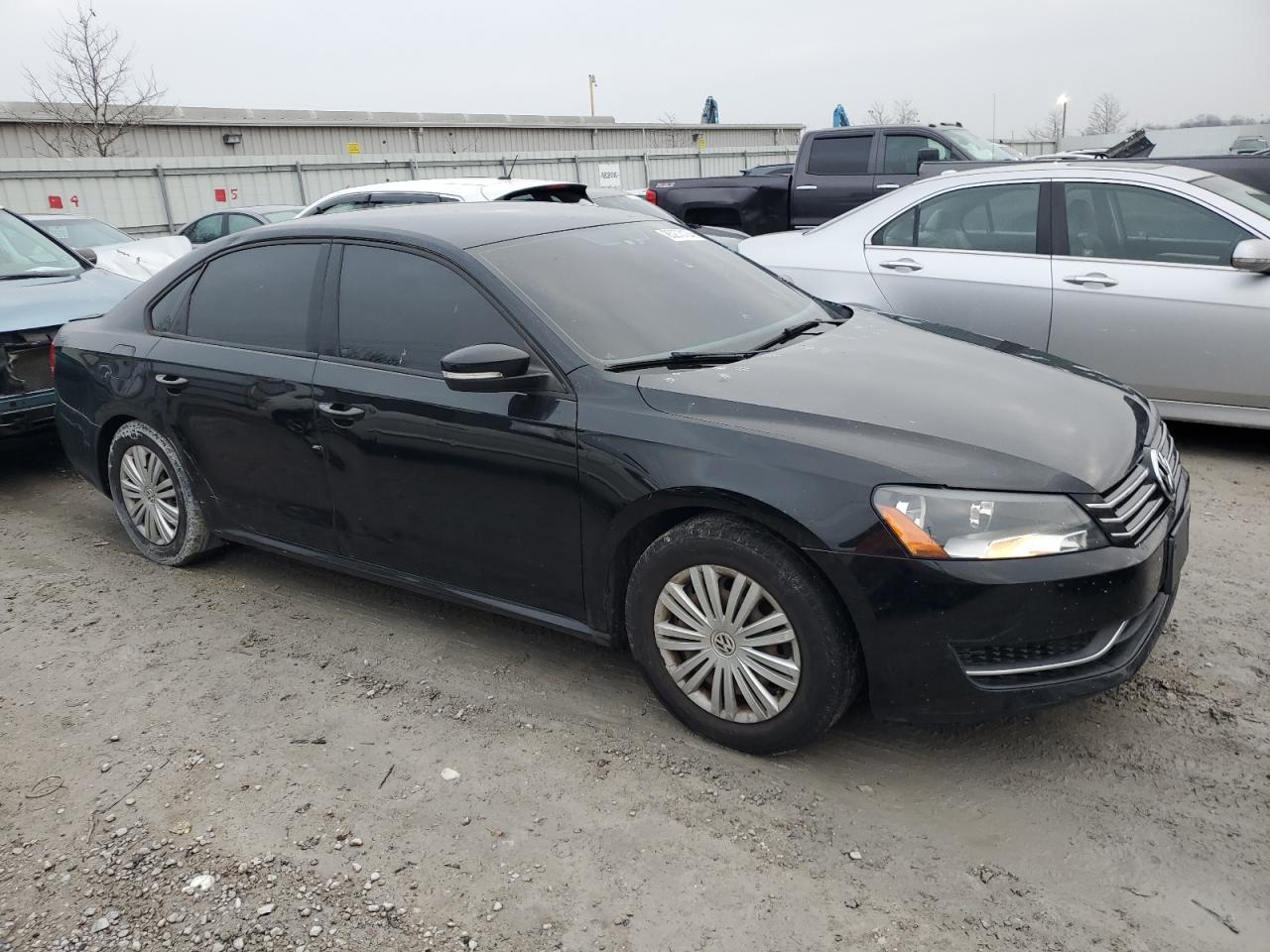 2014 VOLKSWAGEN PASSAT S - Фото 4