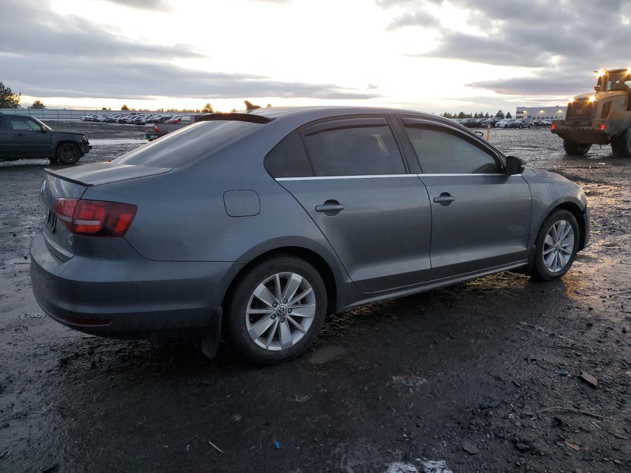 2016 VOLKSWAGEN JETTA SE - Image 3