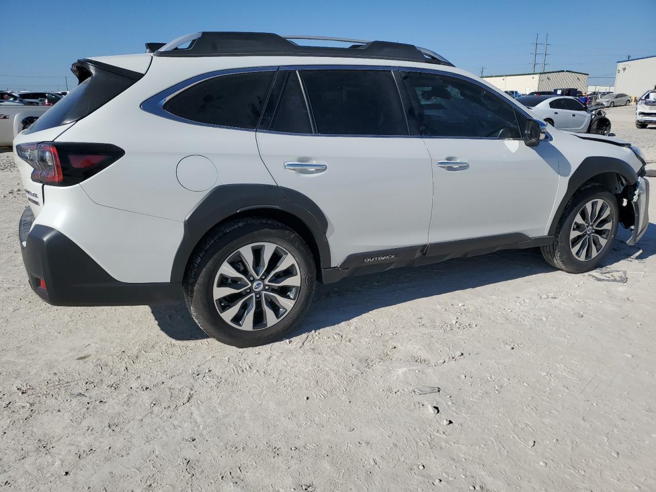 2024 SUBARU OUTBACK TO - Image 3