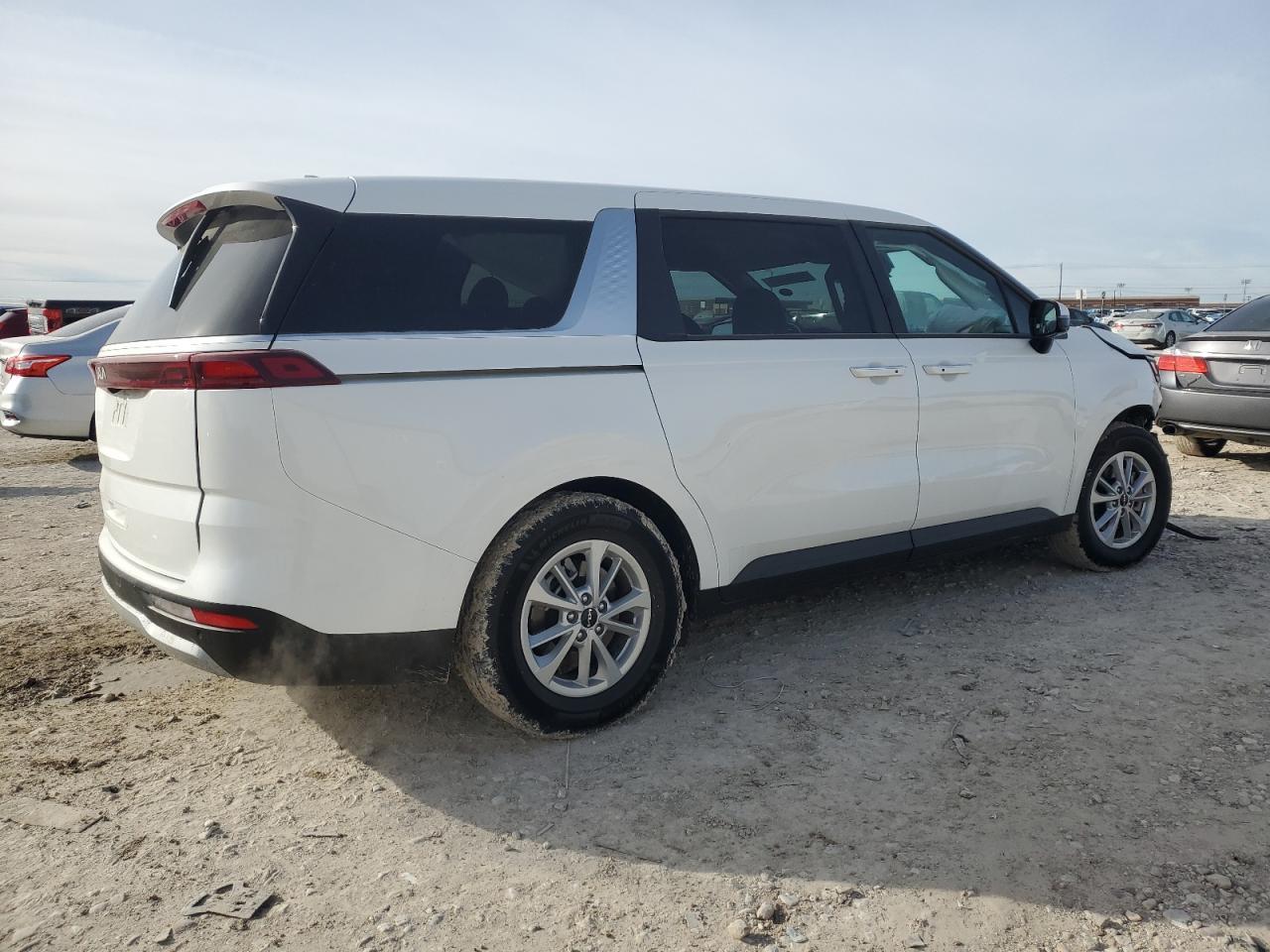 2024 KIA CARNIVAL L - Фото 3
