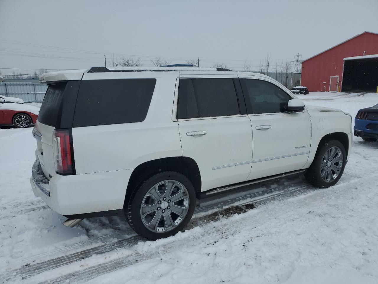 2016 GMC YUKON DENA - Фото 3
