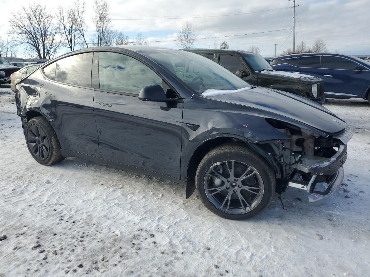 2025 TESLA MODEL Y - Image 4