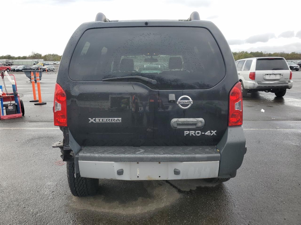 2014 NISSAN XTERRA X - Фото 6