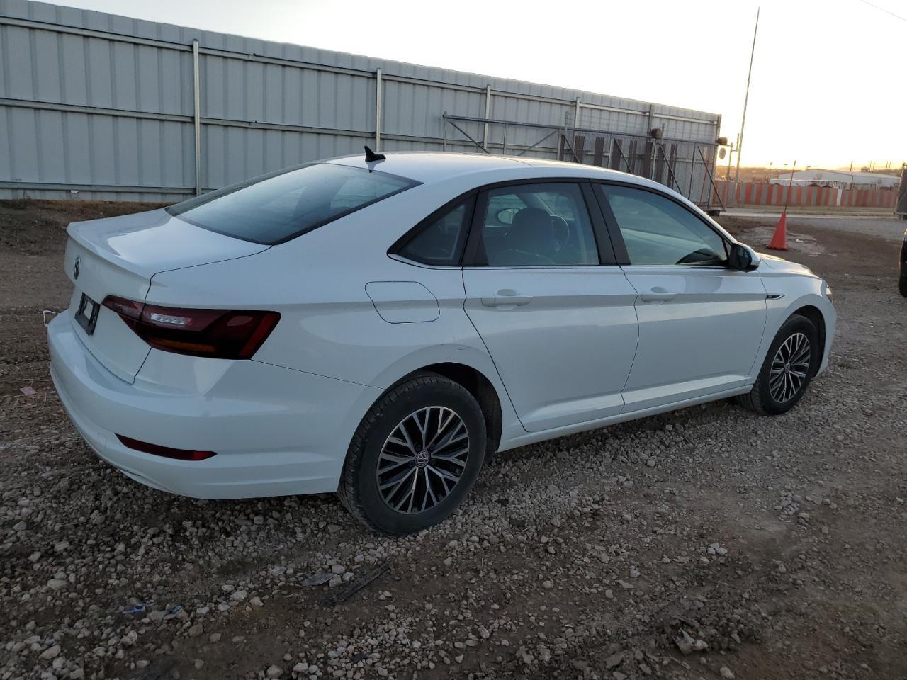 2019 VOLKSWAGEN JETTA SEL - Фото 3