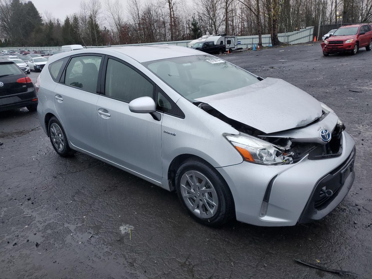 2015 TOYOTA PRIUS V - Image 4