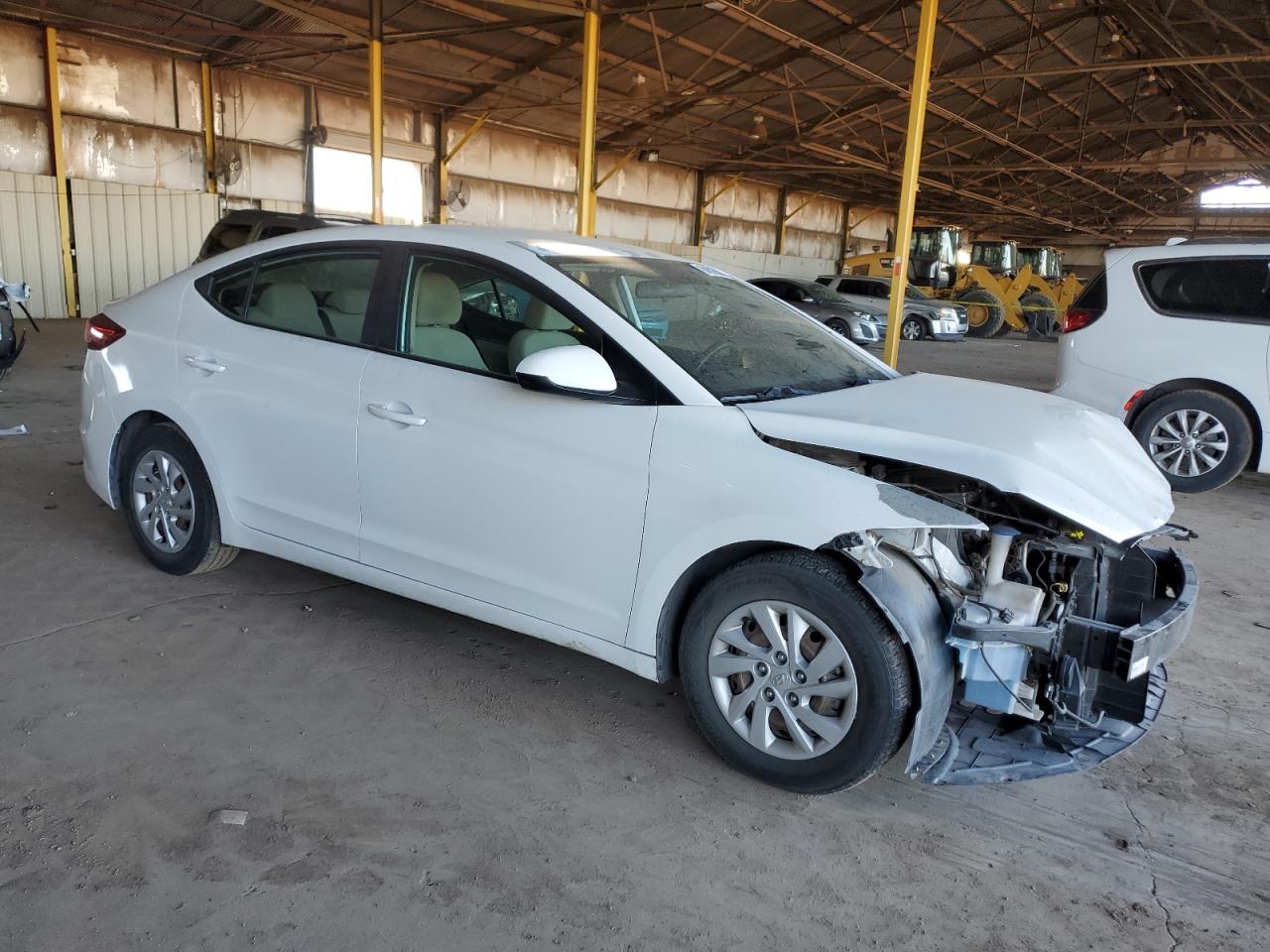 2017 HYUNDAI ELANTRA SE - Фото 4