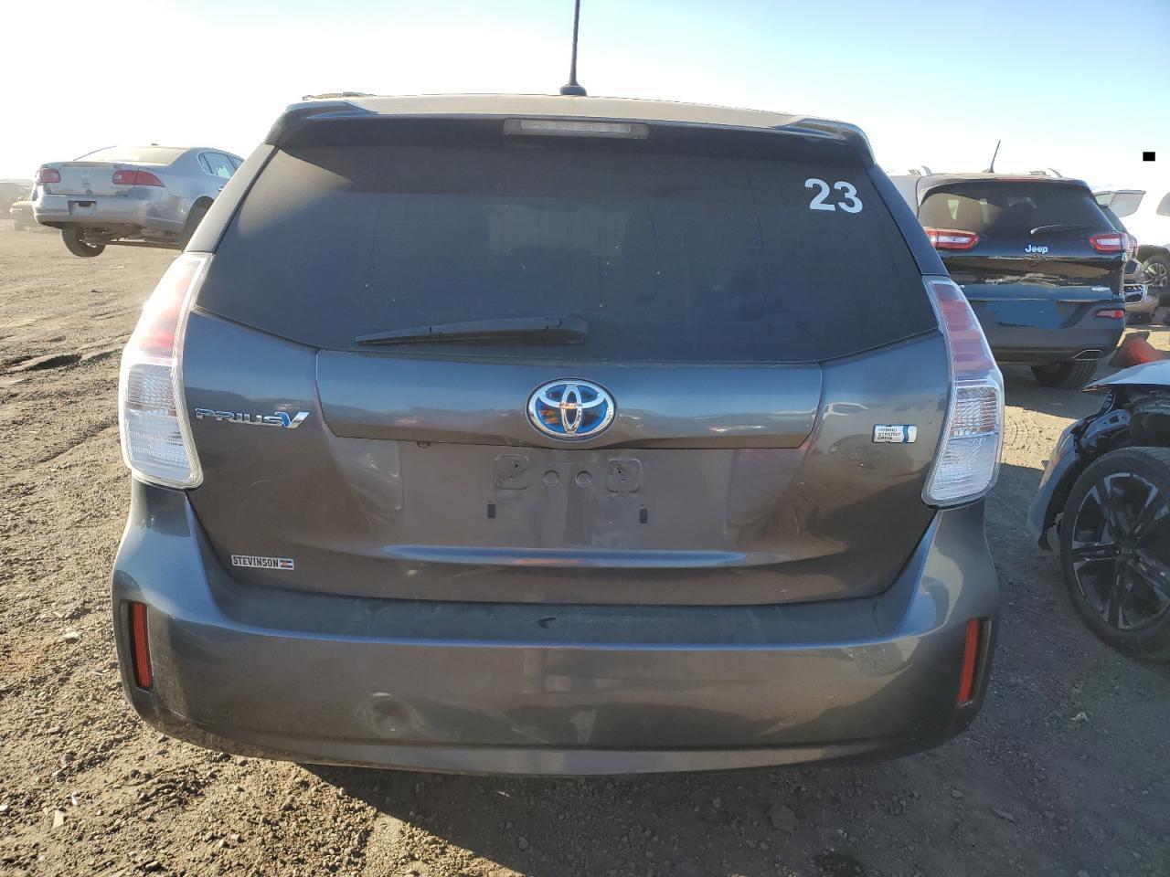 2015 TOYOTA PRIUS V - Фото 6