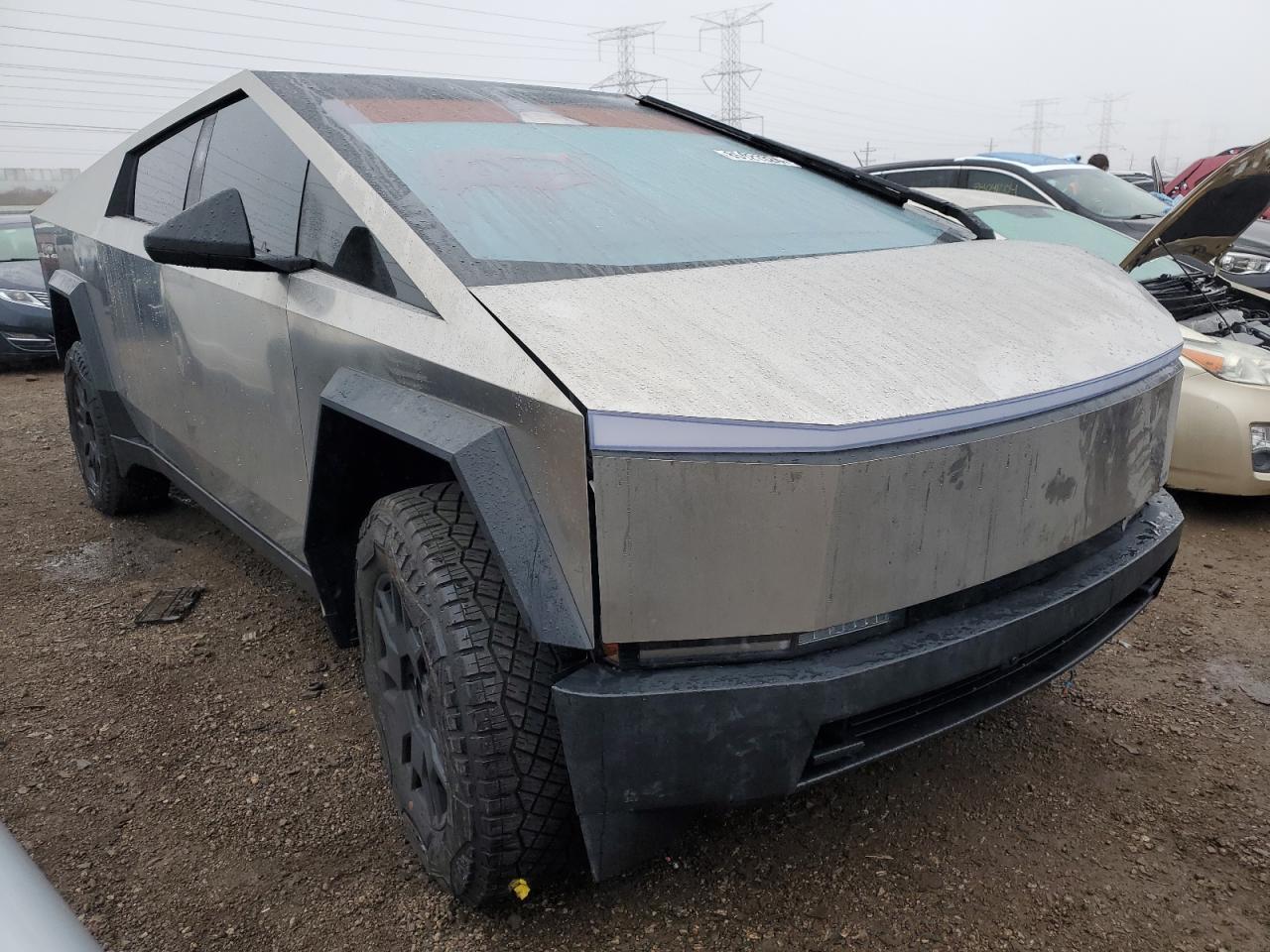 2024 TESLA CYBERTRUCK - Image 4