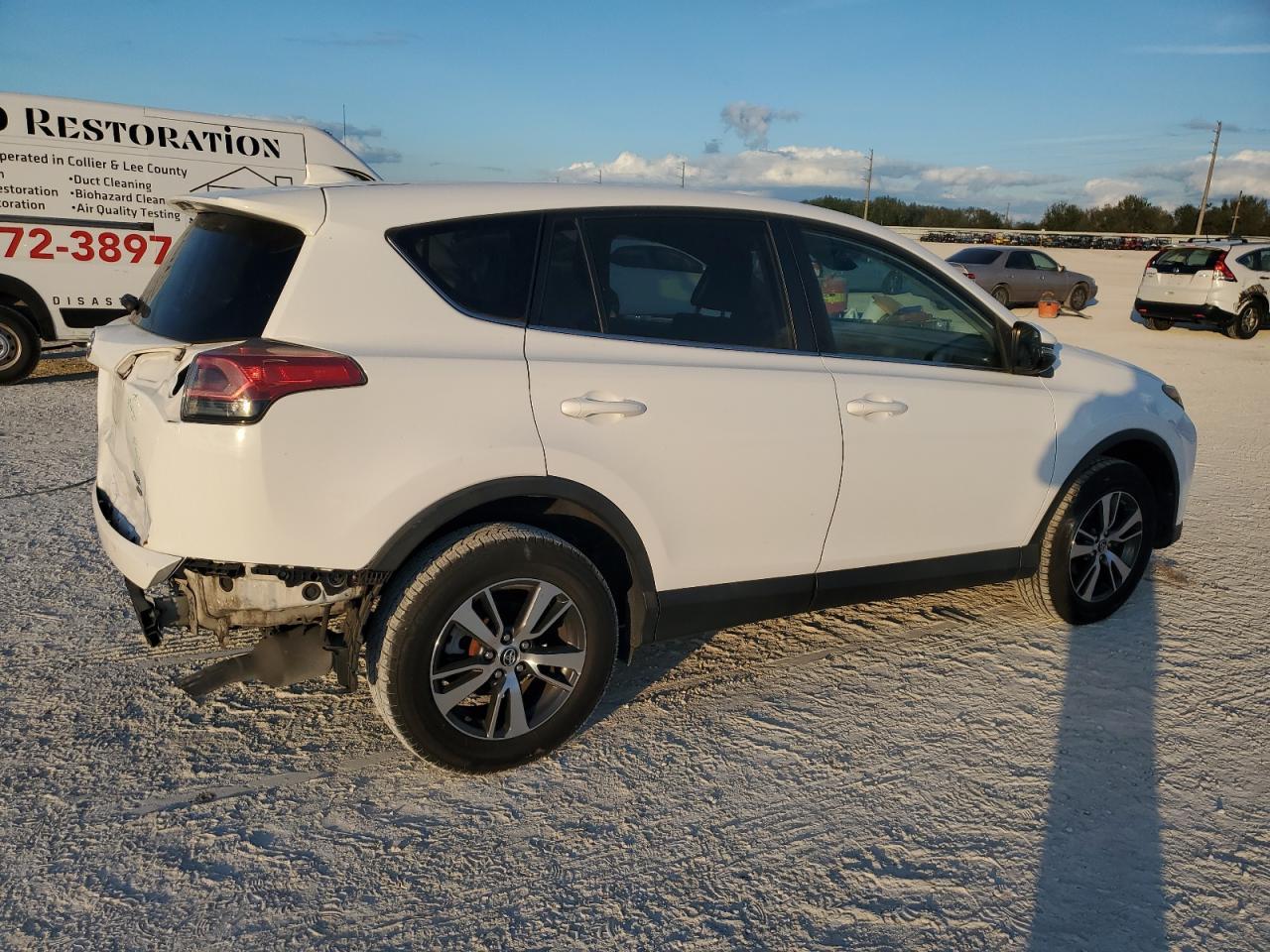 2017 TOYOTA RAV4 XLE - Image 3