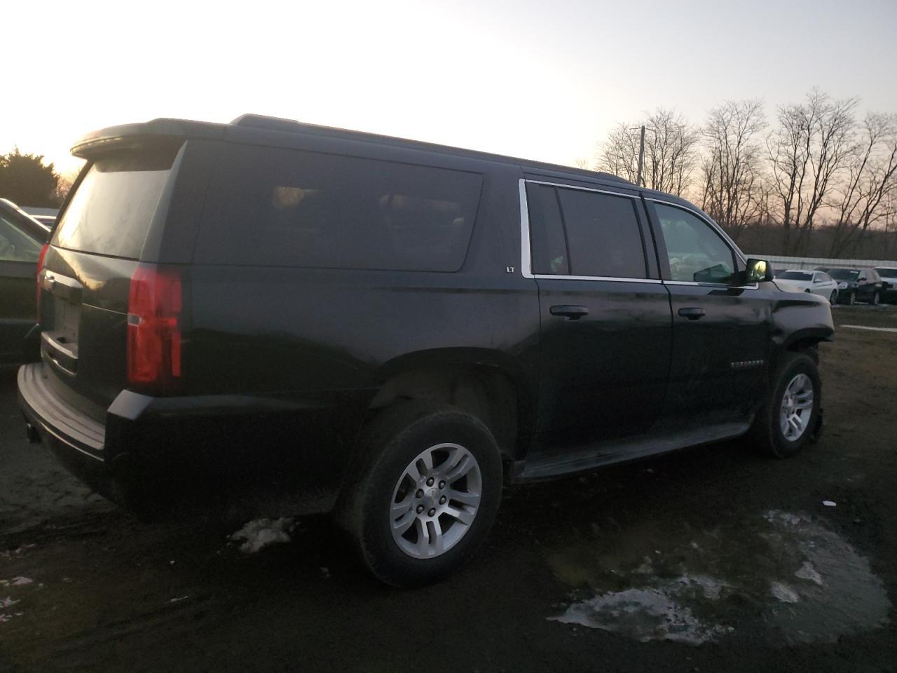 2017 CHEVROLET SUBURBAN K - Фото 3