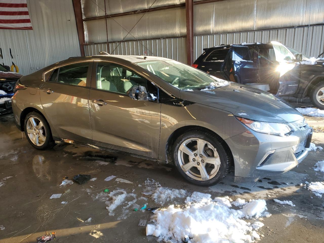 2017 CHEVROLET VOLT LT - Image 4
