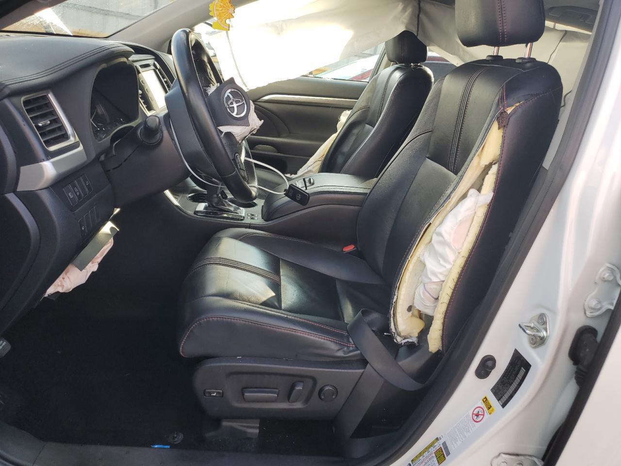 2019 TOYOTA HIGHLANDER - Image 7
