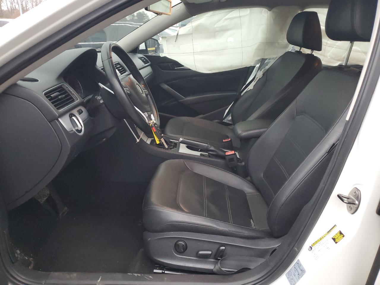 2013 VOLKSWAGEN PASSAT SE - Image 7