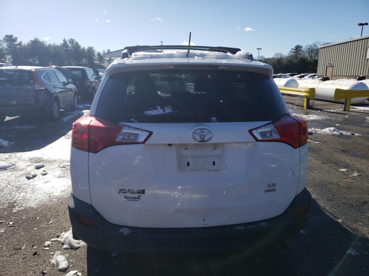 2015 TOYOTA RAV4 LE - Фото 6