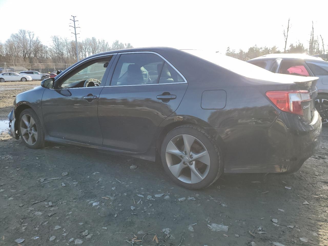 2014 TOYOTA CAMRY L - Image 2