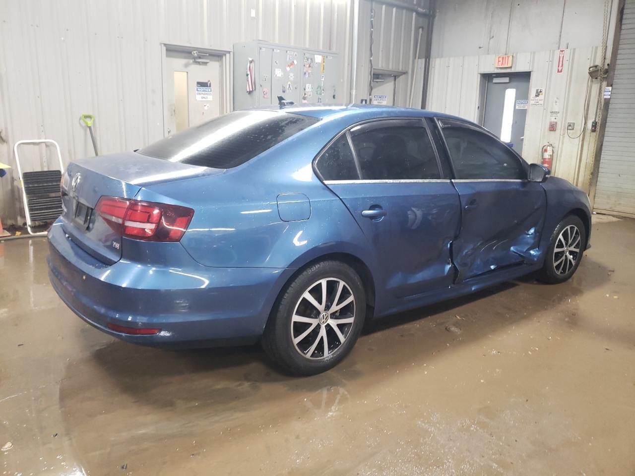 2017 VOLKSWAGEN JETTA SE - Image 3