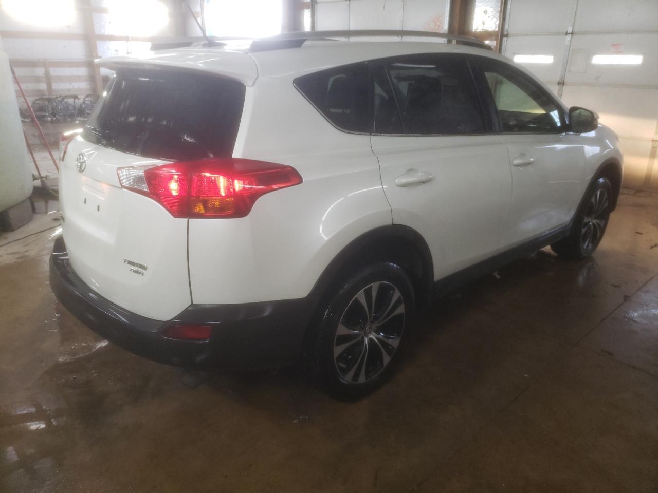 2015 TOYOTA RAV4 LIMIT - Фото 3