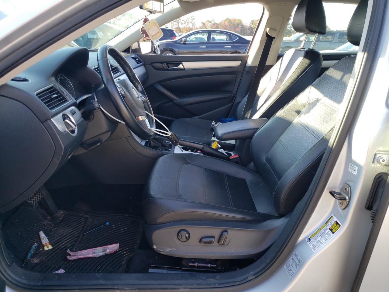 2013 VOLKSWAGEN PASSAT SE - Image 7