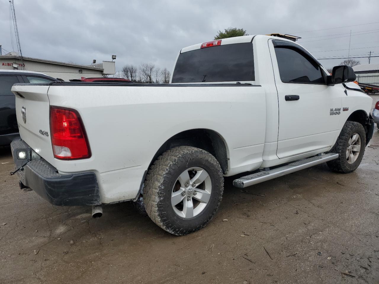 2014 RAM 1500 ST - Image 3