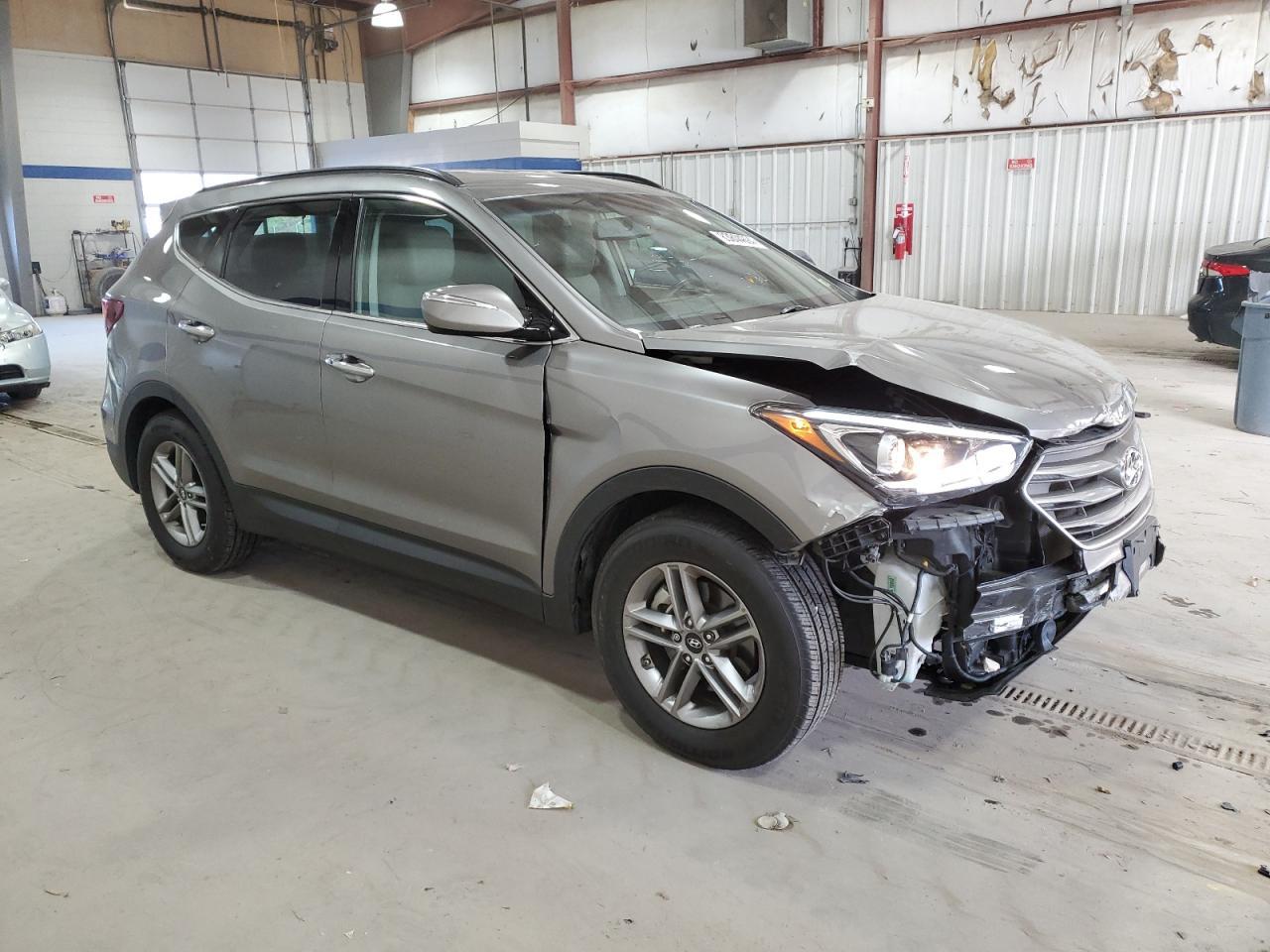 2017 HYUNDAI SANTA FE S - Image 4