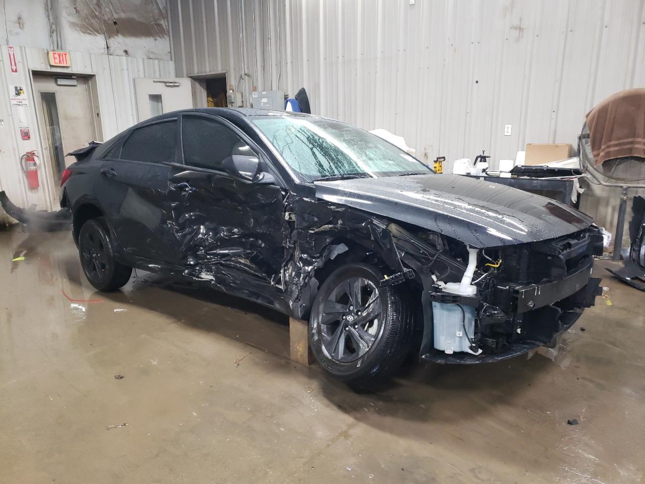 2023 HYUNDAI ELANTRA SE - Фото 4