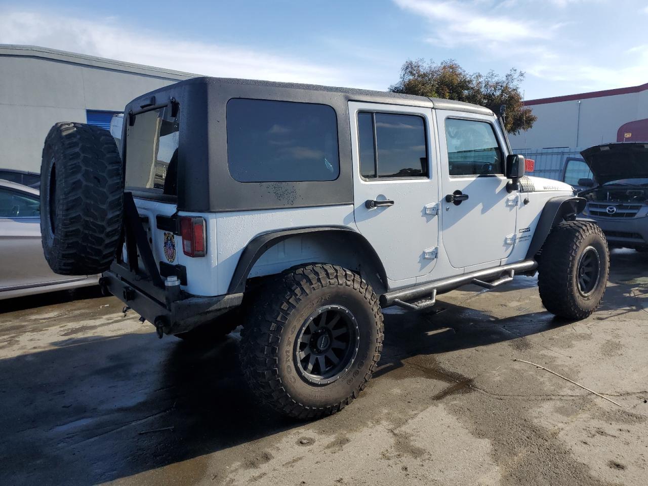 2012 JEEP WRANGLER U - Фото 3