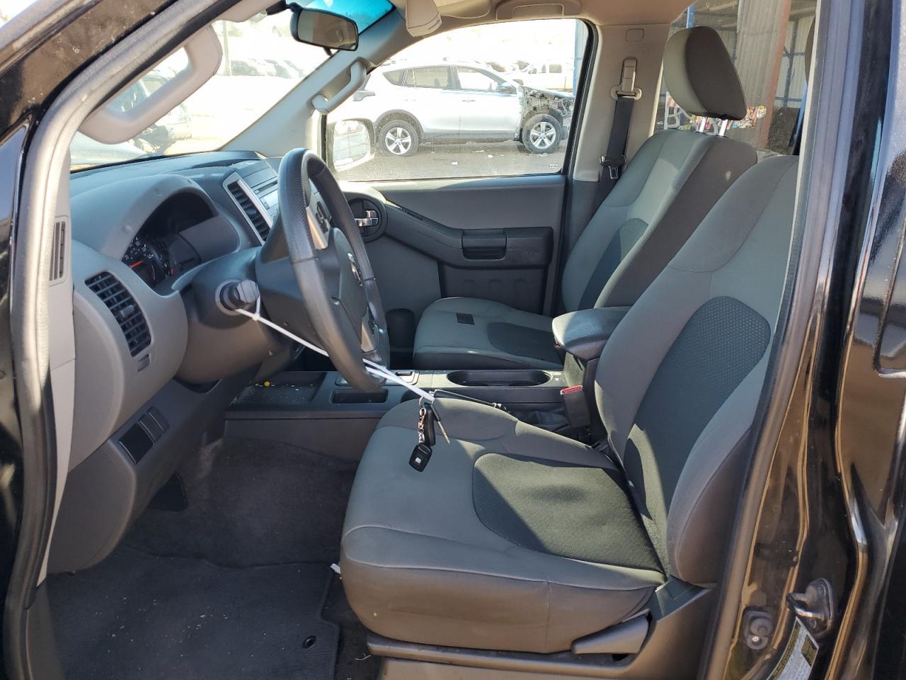 2015 NISSAN XTERRA X - Фото 7
