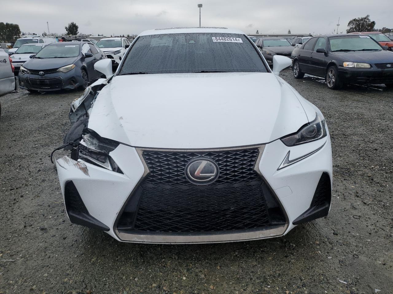 2017 LEXUS IS 200T - Фото 5