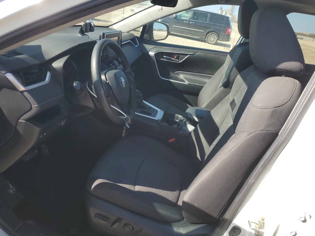 2020 TOYOTA RAV4 XLE - Фото 7