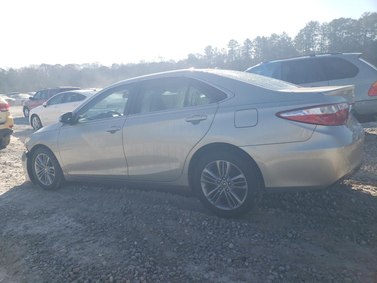 2015 TOYOTA CAMRY LE - Фото 2