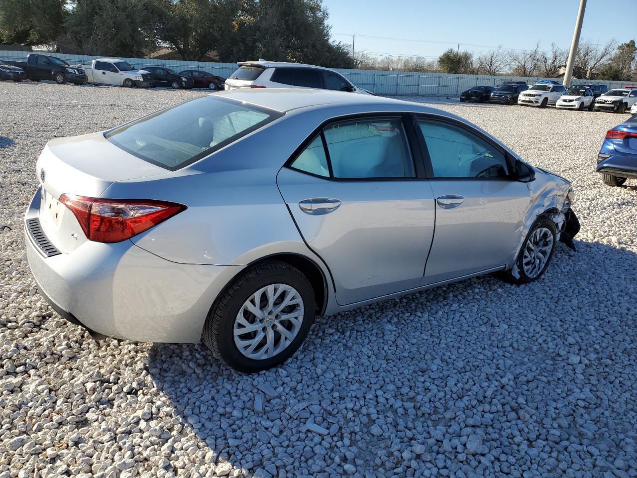2019 TOYOTA COROLLA L - Image 3