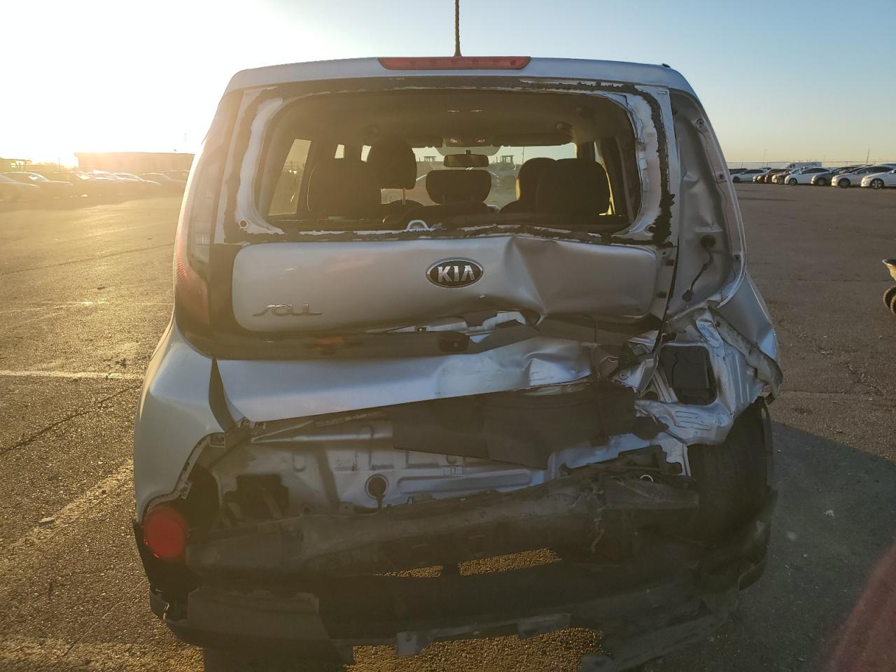 2014 KIA SOUL + - Фото 6