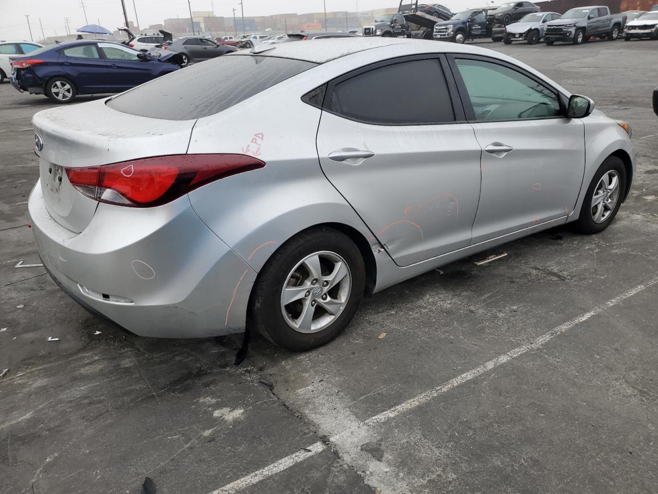 2015 HYUNDAI ELANTRA SE - Фото 3